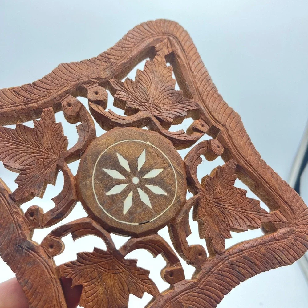 Vintage Hand Carved Wood Trivet India Leaf Design Inlay Footed‎ Hot Pad 6in